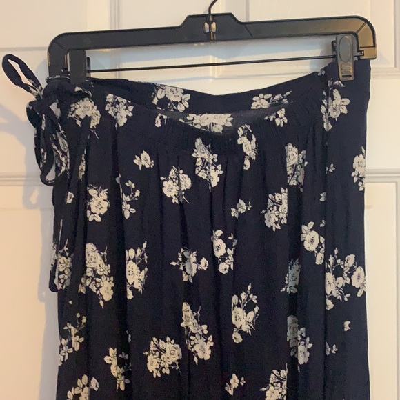 💜 2/25 High Low Floral Maxi Skirt - Picture 6 of 6